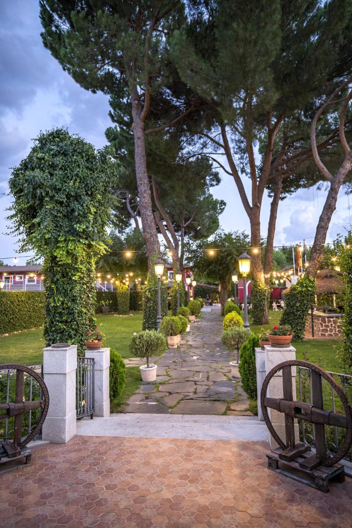 Hotel Casa Jose Diaz San Agustín de Guadalix Eksteriør bilde