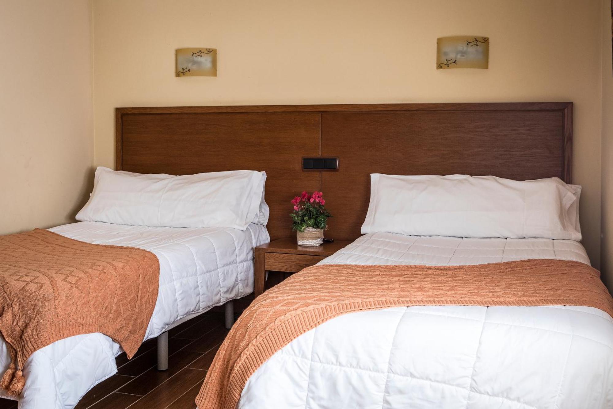 Hotel Casa Jose Diaz San Agustín de Guadalix Eksteriør bilde