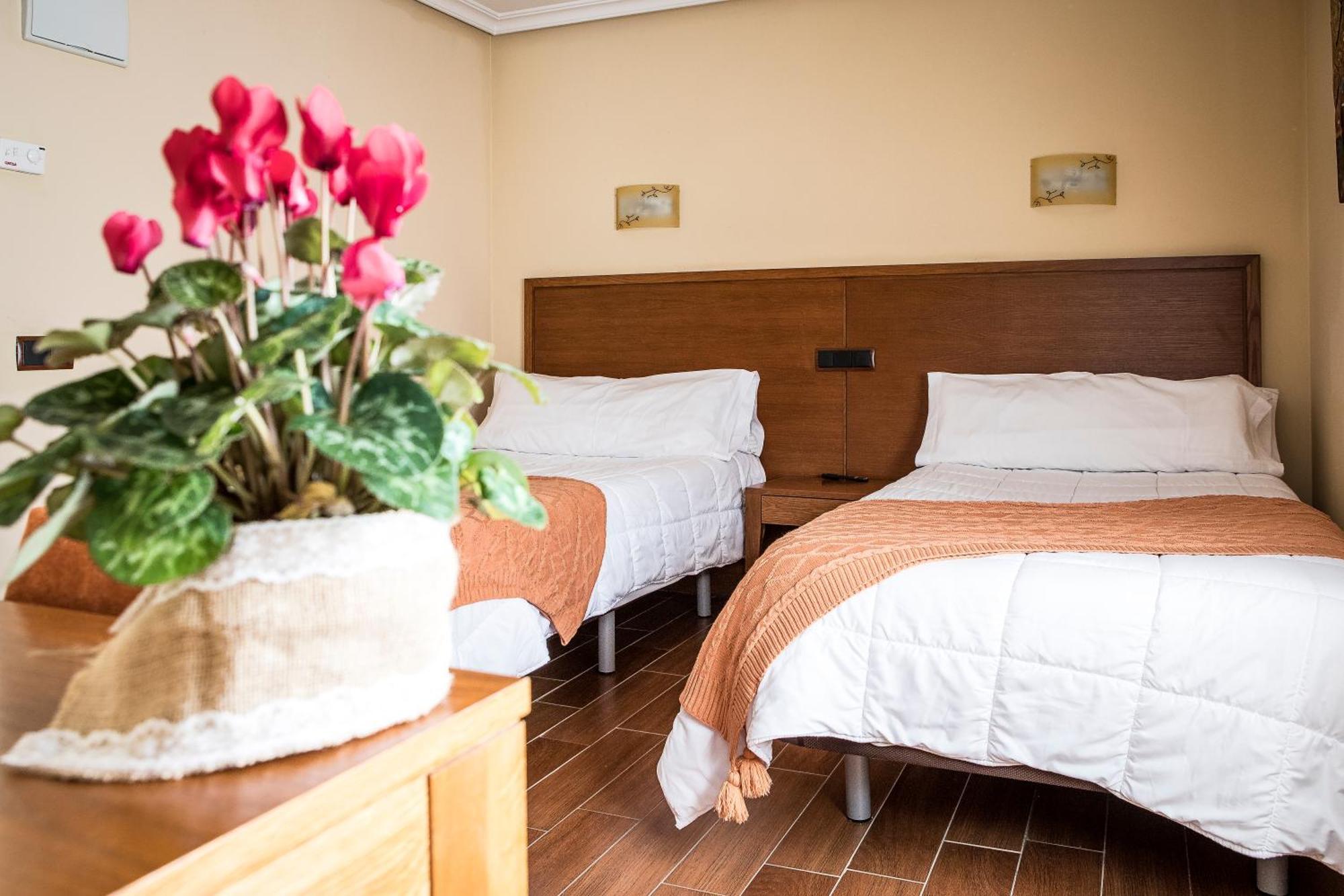 Hotel Casa Jose Diaz San Agustín de Guadalix Eksteriør bilde